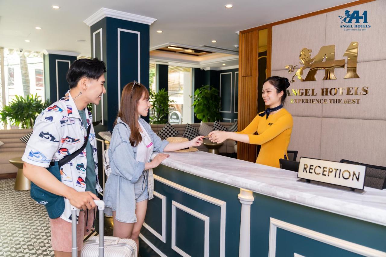 Khách sạn Angel 4*